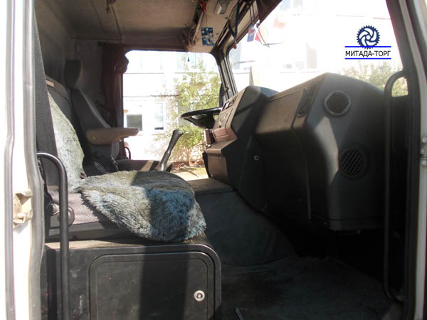 Автомобиль МАЗ-437143 Зубренок